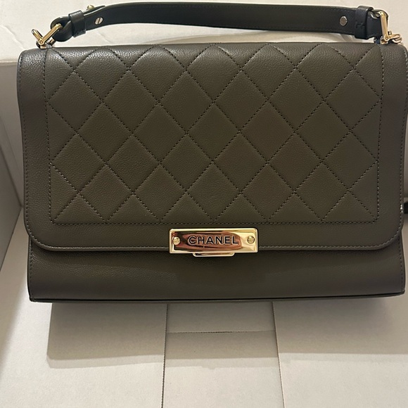 CHANEL Handbags - Chanel Dark Green Quilted Shoulder Bag